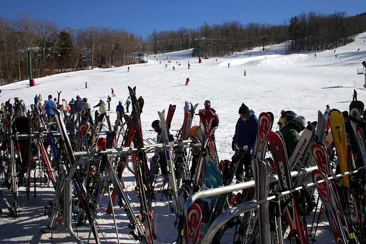 skis at a New Hampshire ski resort